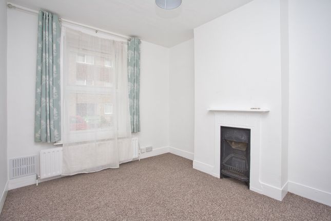 32, Hillside Road, Kent photo 4