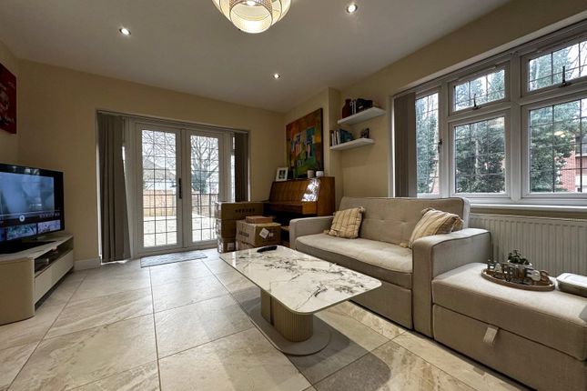 2, Coningsby Road, High Wycombe photo 2