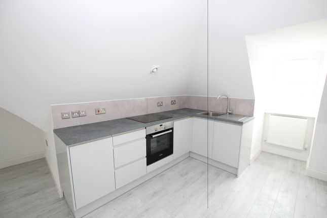 Flat 5 & 6 Prominade Mansions, Edgware photo 3