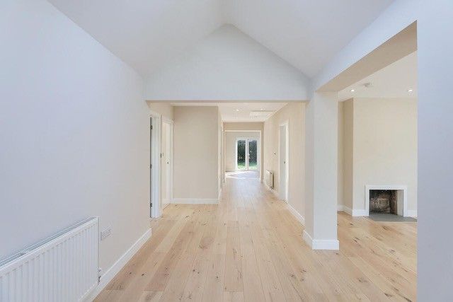 71, Redehall Road, Smallfield photo 4