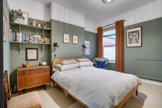 85b, Marlow Road, London photo 4