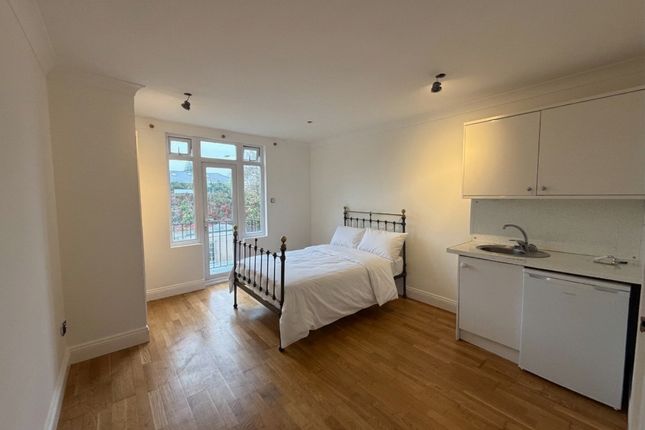1 Bedroom Flat