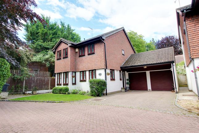 Thumbnail Detached house for sale in The Conifers, Box Lane, Hemel Hempstead