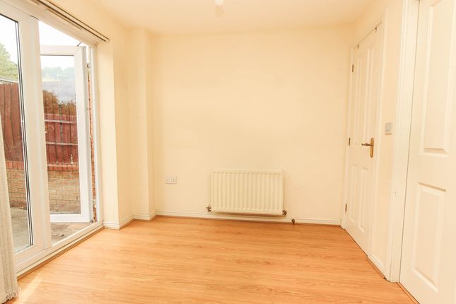 9, Alken Close, Wellingborough photo 4