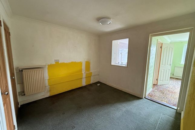 42 Lodge Road, Little Oakley, Harwich photo 3