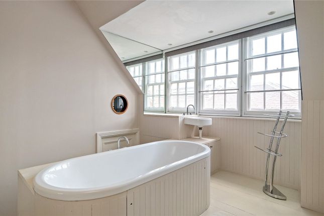 En Suite Bathroom