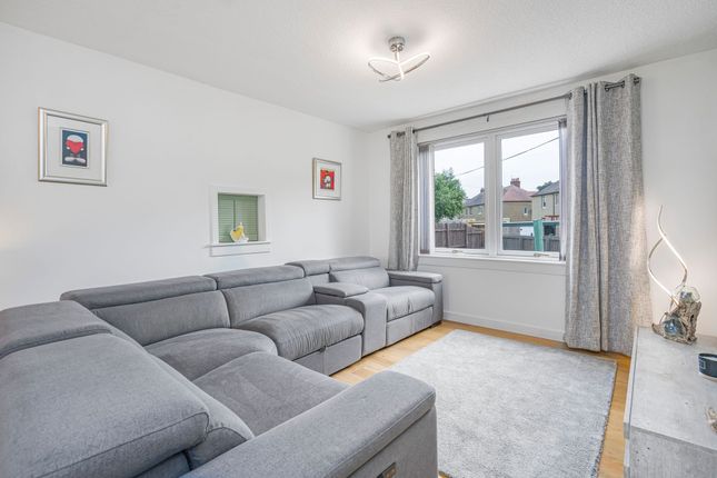 87 Wood Street, Grangemouth photo 3