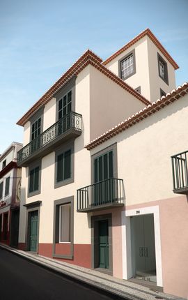 Town house for sale in Rua Dos Ferreiros 202, 9000-082 Funchal, Portugal