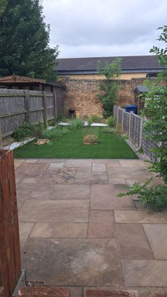 4, Prospect Row, St. Neots photo 2