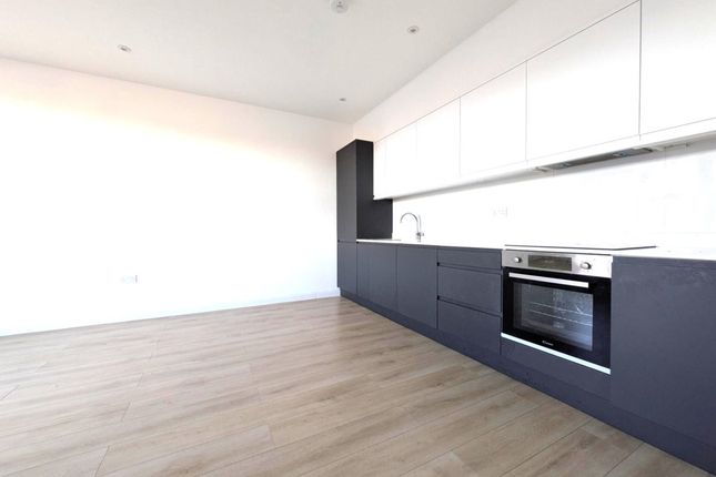 39 Aquila House, 35, London Road, Redhill photo 5