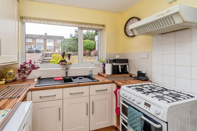 12, Stamford Crescent, Staffordshire photo 4