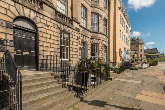 Thumbnail Flat for sale in 41/1 North Castle Street, New Town, Edinburgh