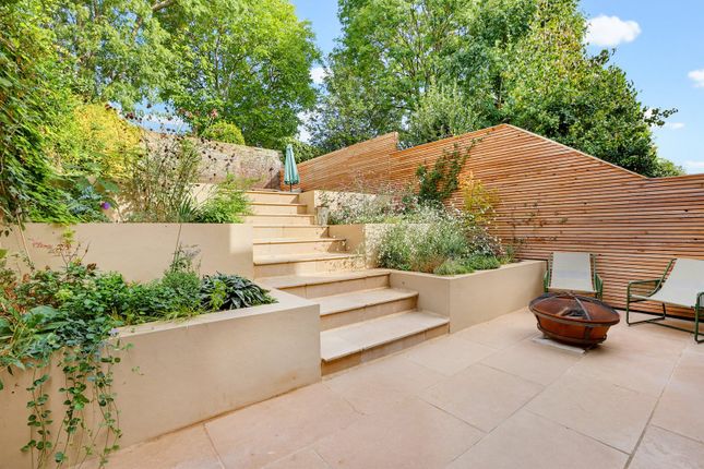 53, Stile Hall Gardens, London photo 4