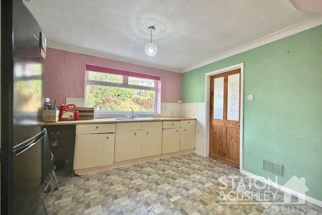 8 Station Road, Mansfield photo 4