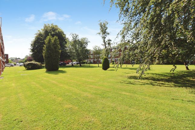 8 The Rowans,, Marlborough Drive, Bristol photo 2