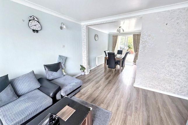 11, Oxford Avenue, Cramlington photo 4