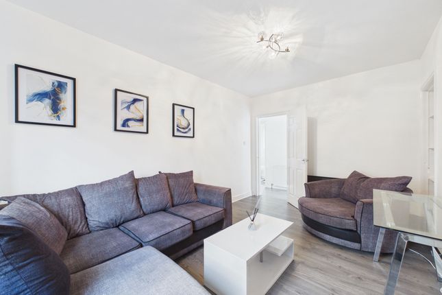 13 Trows Road, Wishaw photo 3