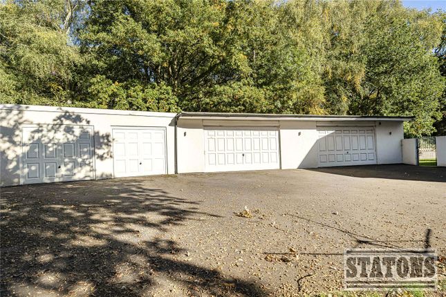 Willow End,, Dixons Hill Close, Hatfield photo 4