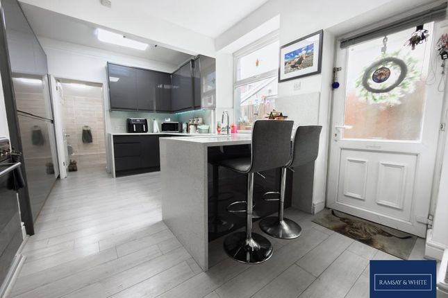 2, Woodlands, Merthyr Tydfil photo 4