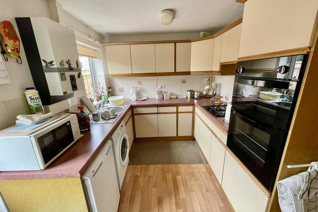 162, Miller Way, Plymouth photo 4