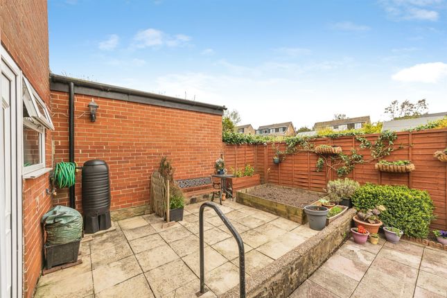 17, Daleside Avenue, Holmfirth photo 4