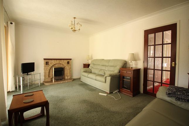 2, Oakdale Meadow, Leeds photo 4
