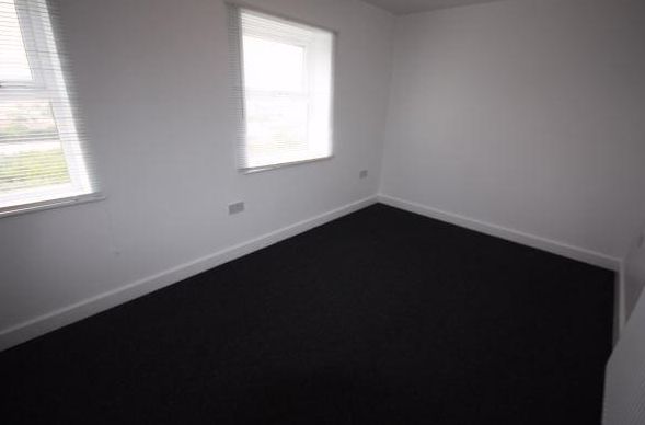 172, Mount Zion Road, Moldgreen, Huddersfield photo 5