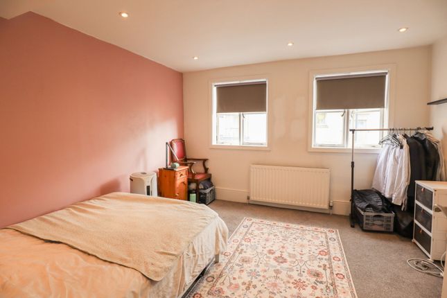 4, High Street, Calne photo 4
