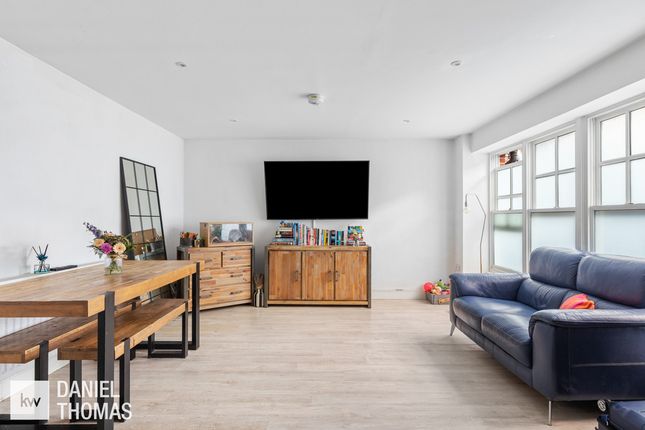Thumbnail Flat for sale in King Harold Court, Waltham Abbey