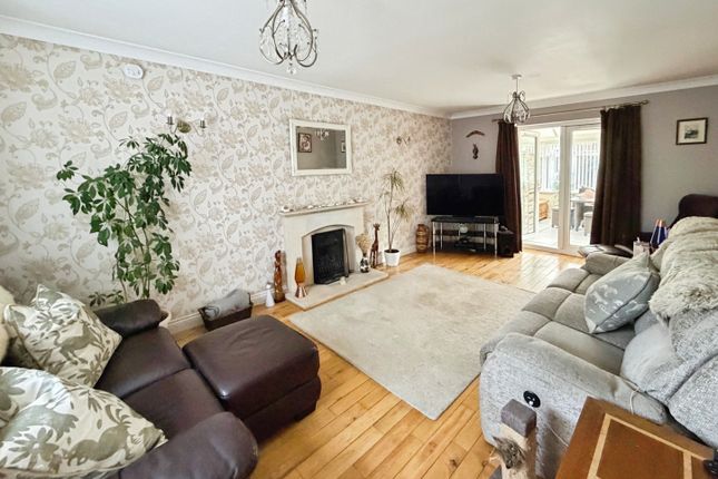 33, Sandalwood Road, Westbury photo 3