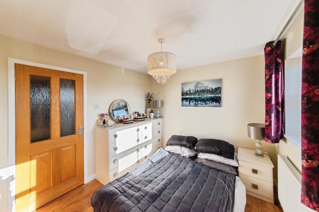 30, Burton Road, Sleaford photo 3