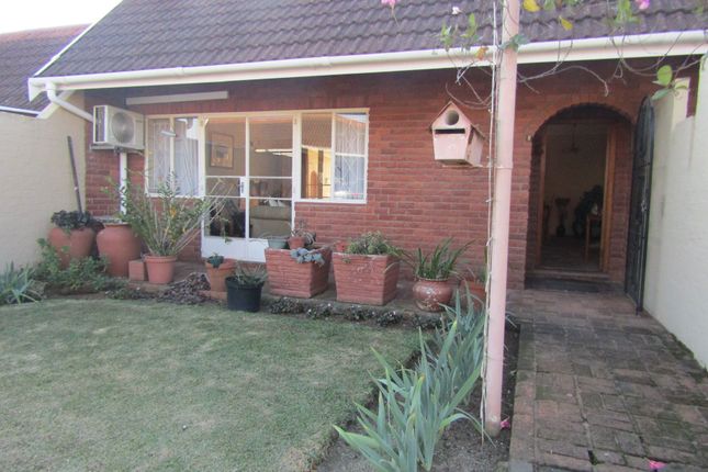 Thumbnail Apartment for sale in 8 Haycroft, 3 Comrie Place, Hayfields, Pietermaritzburg, Kwazulu-Natal, South Africa
