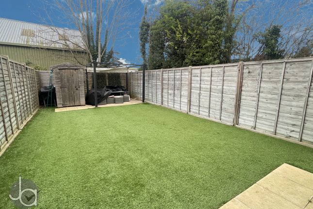 18, Lavender Crescent, Colchester photo 4