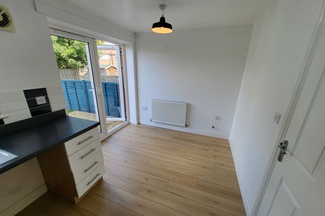 37 Aidans Close, Doncaster photo 5