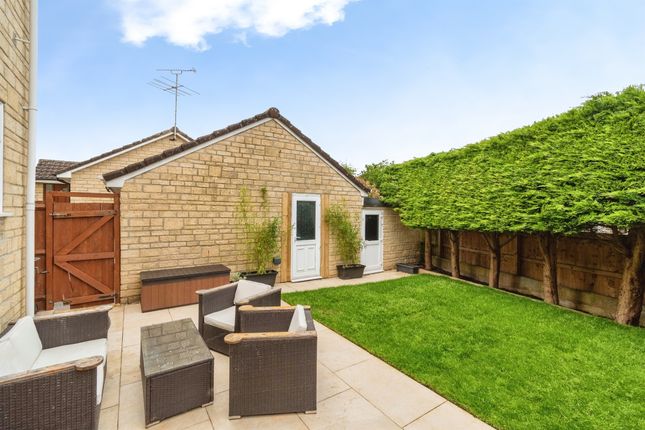 2, Dummer Way, Chippenham photo 4