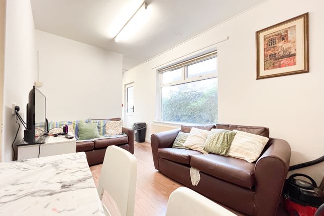 109, Cathays Terrace, Cardiff photo 3