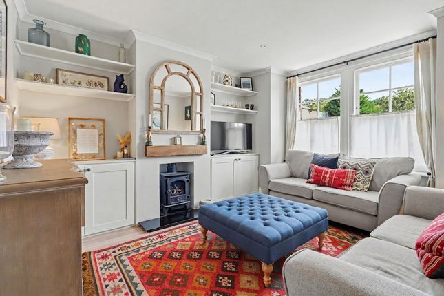 36 Coverts Road, Esher photo 3