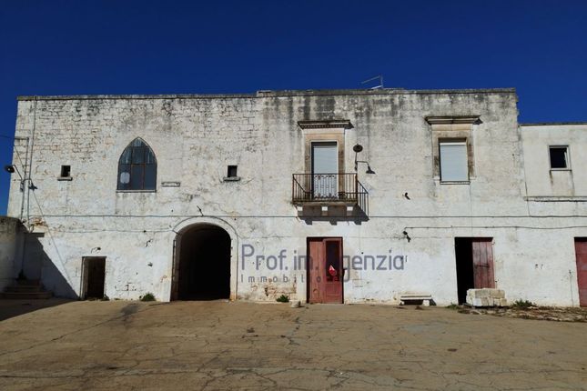 Farmhouse for sale in Contrada Specchia, Carovigno, Brindisi, Puglia, Italy