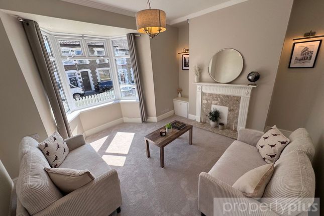 28, Aldergrove Road, Rhondda Cynon Taff photo 2
