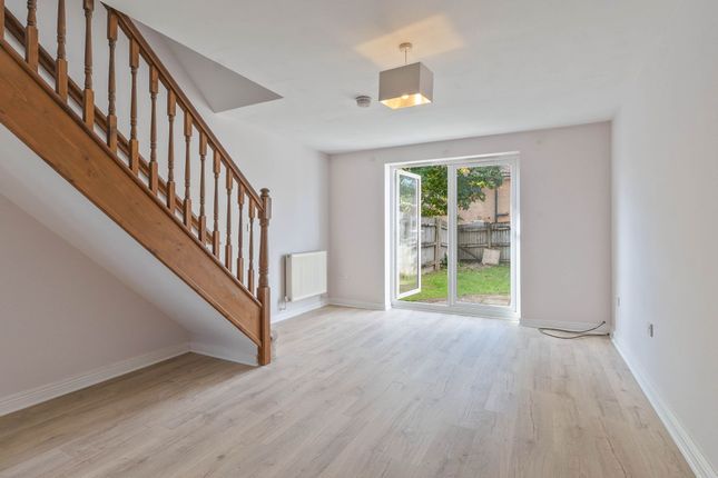 14 Llewellyn Walk, Newport photo 3