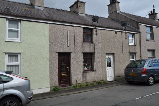 Thumbnail Terraced house for sale in London Road, Holyhead