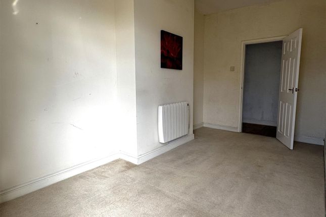 Flat to rent in London Road, Penkhull, Stoke-On-Trent