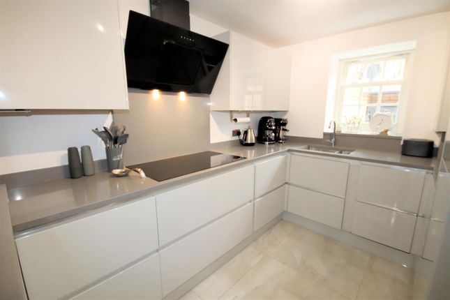 9 The George, High Street, Silsoe, Bedford photo 4