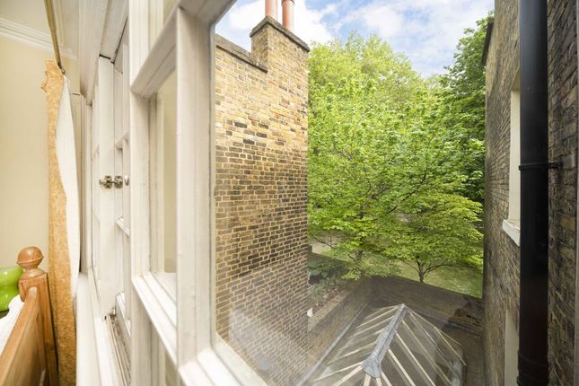 54, Clerkenwell Close, London photo 4