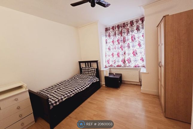 Thumbnail Room to rent in Annesley Avenue, Colindale