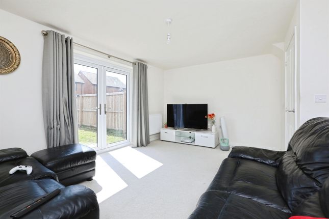 9, Shaftsbury Green, Worksop photo 3