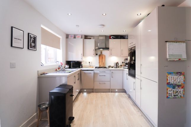 18, Tweed Road, Andover photo 4