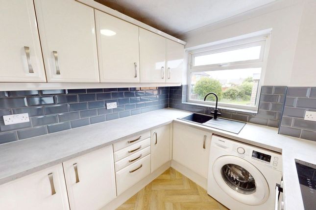 10 Taywood Road, Bolton photo 4