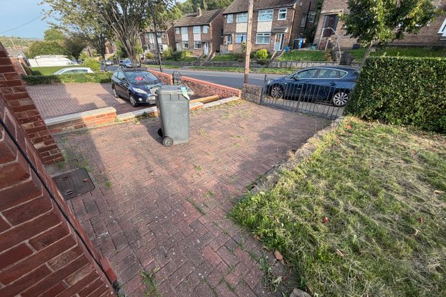 2-bed bungalow on 186, Newman Road, Sheffield, £800/mo
