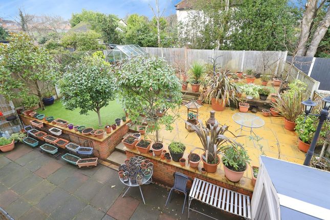 31, Naylor Close, Kidderminster photo 4